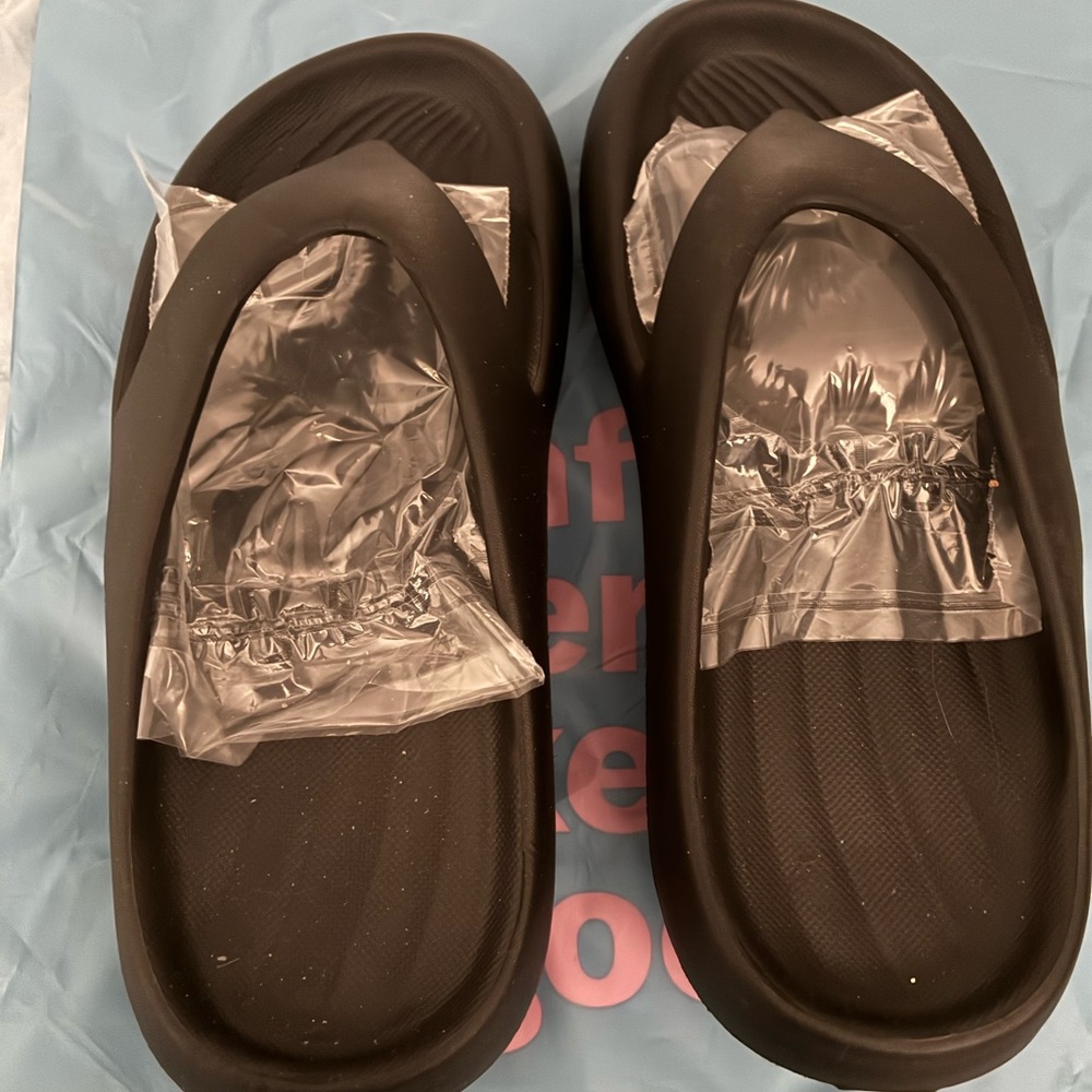 Women's Black Sandals. Pillow Slides.